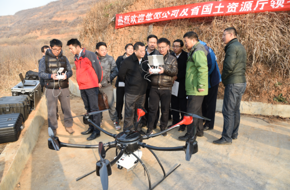 研究院公司六旋翼无人机试飞成功