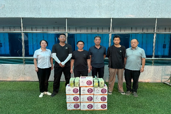 041788514043644671.jpeg 送学润初心 清风护一线——研究院公司纪委开展陕北项目一线廉洁“送学”暨工会慰问活动.jpg